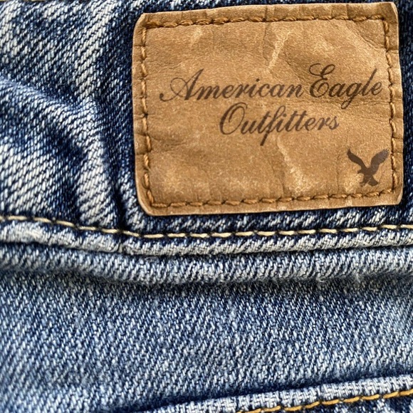 AEO Womens sz 10 Cuff Off Denim Shorts - Picture 8 of 9